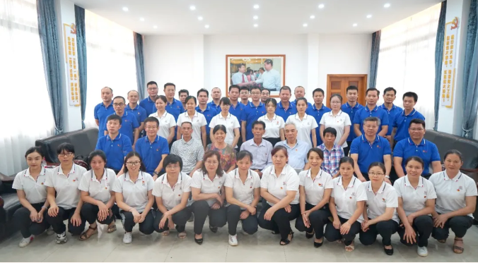 弘揚先進精神 致敬建黨百年——白云山盈康隆重召開慶祝中國共產黨成立100周年暨“兩優一先”表彰大會