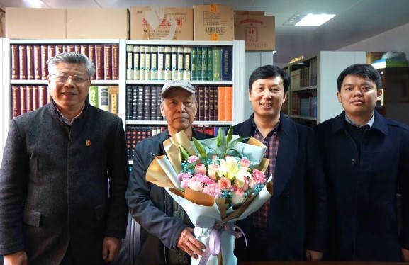 新春送暖！白云山盈康開(kāi)展春節(jié)前走訪慰問(wèn)活動(dòng)